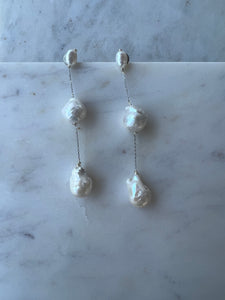 Dainty drop pearl earrings