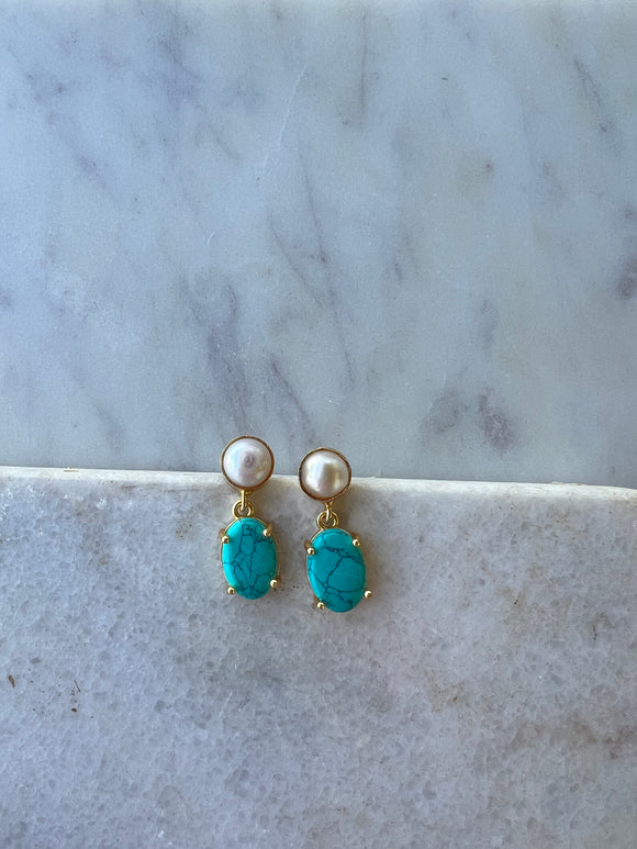 Pearl and turquoise stone earring