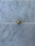 Gold flower pearl ring