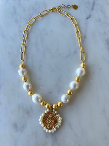 Gold link baroque pearls necklace