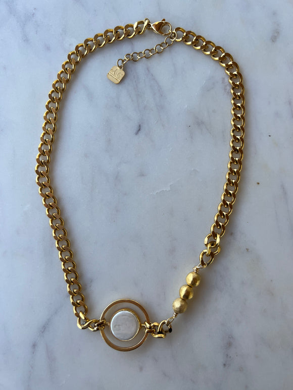 Gold chain with circle design