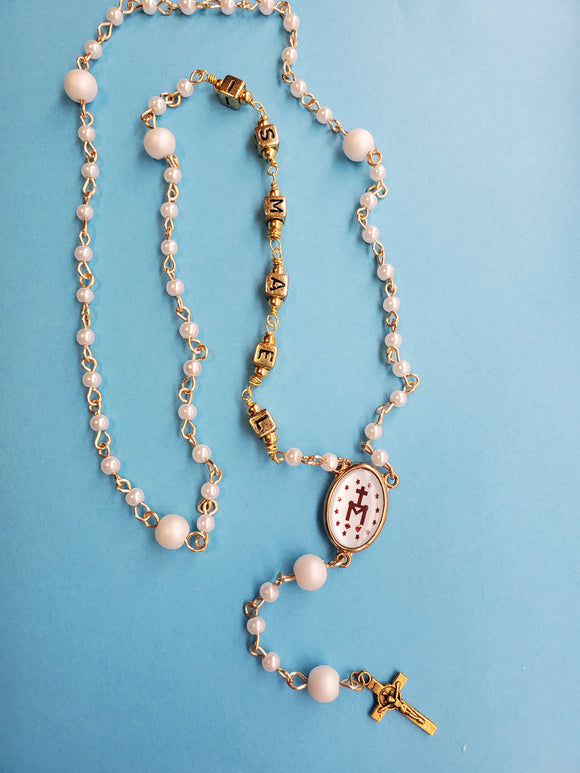 Personalized Rosary in gold and pearl